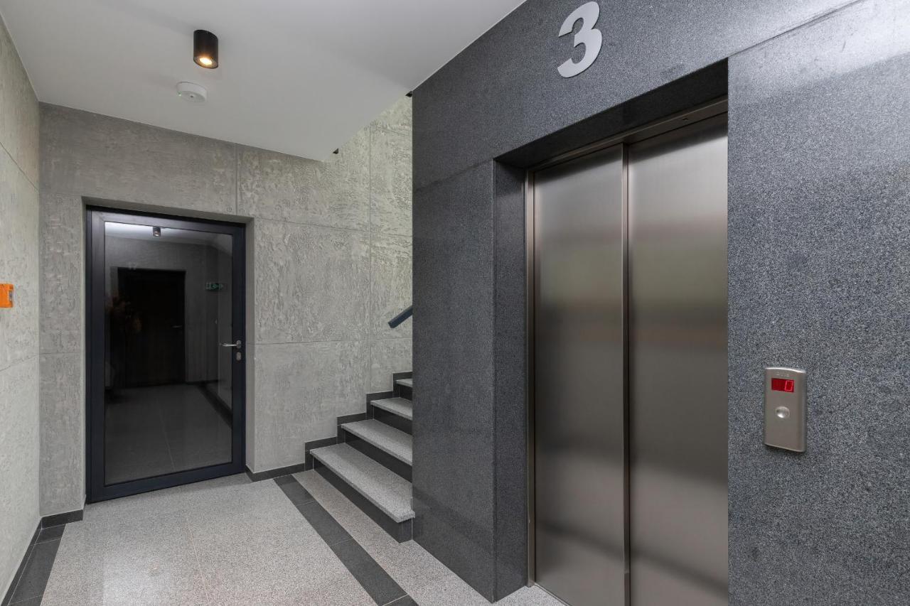 Navalis By Renters Apartment